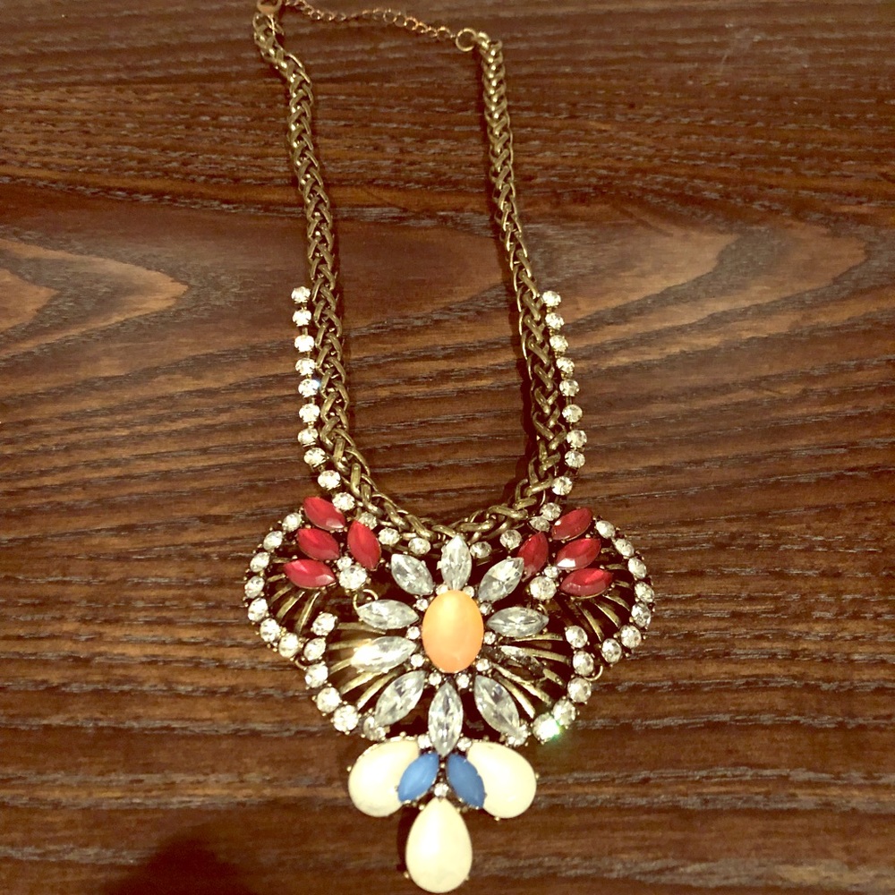 Statement necklace